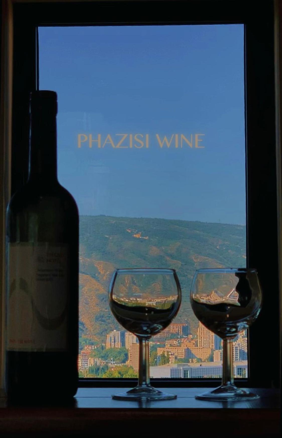 Phazisi Hotel Tbilisi Esterno foto