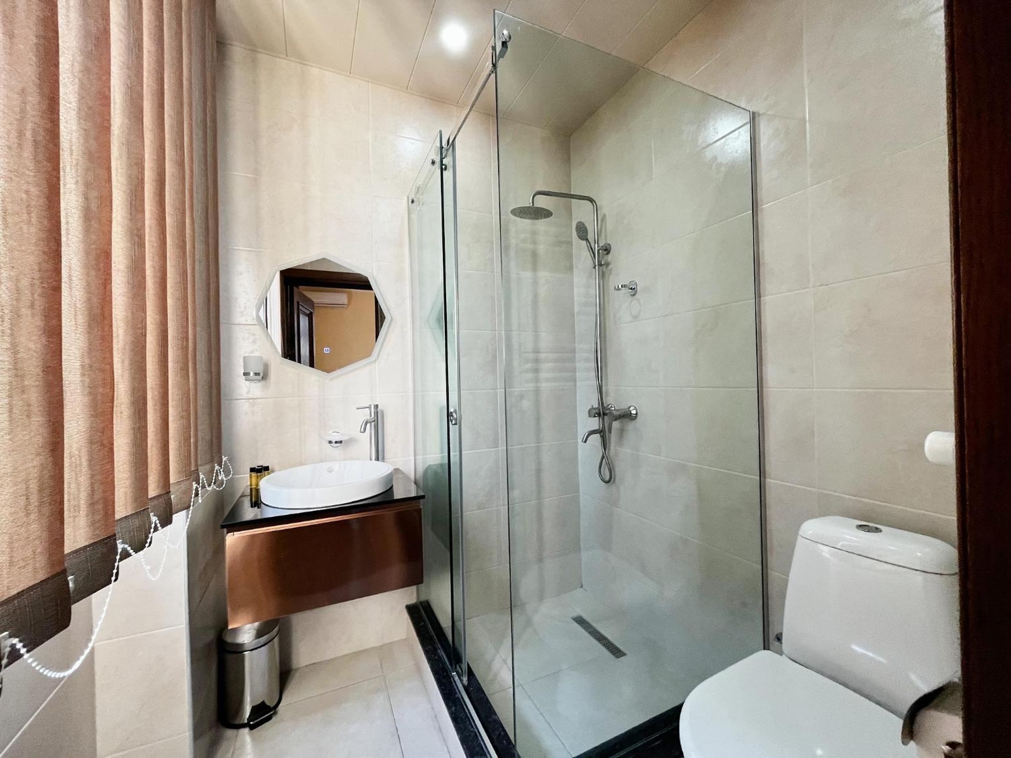 Phazisi Hotel Tbilisi Esterno foto